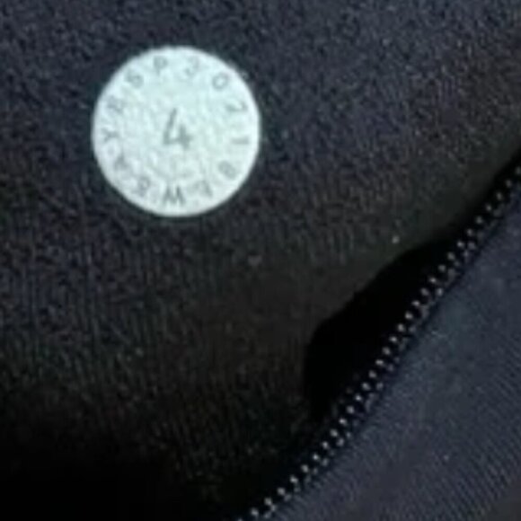 Lululemon Wild Twist 7/8 Tight *25" Black size 4 W5AY8S - Picture 3 of 6